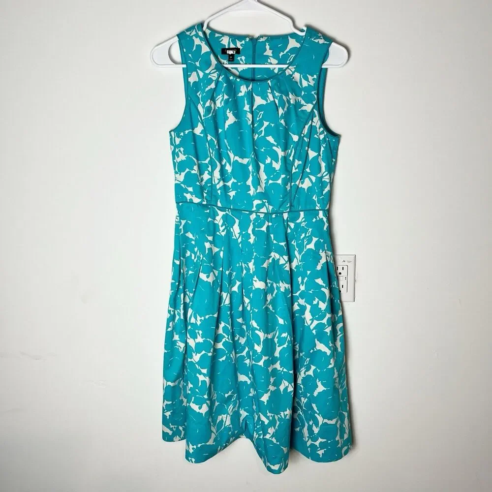 Talbots Blue Floral A-line Dress Pockets Fit And Flare 6P 205 - Picture 1 of 7
